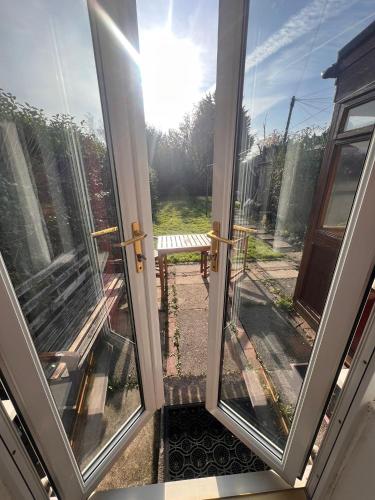 Harrogate Entire House free private parking and garden