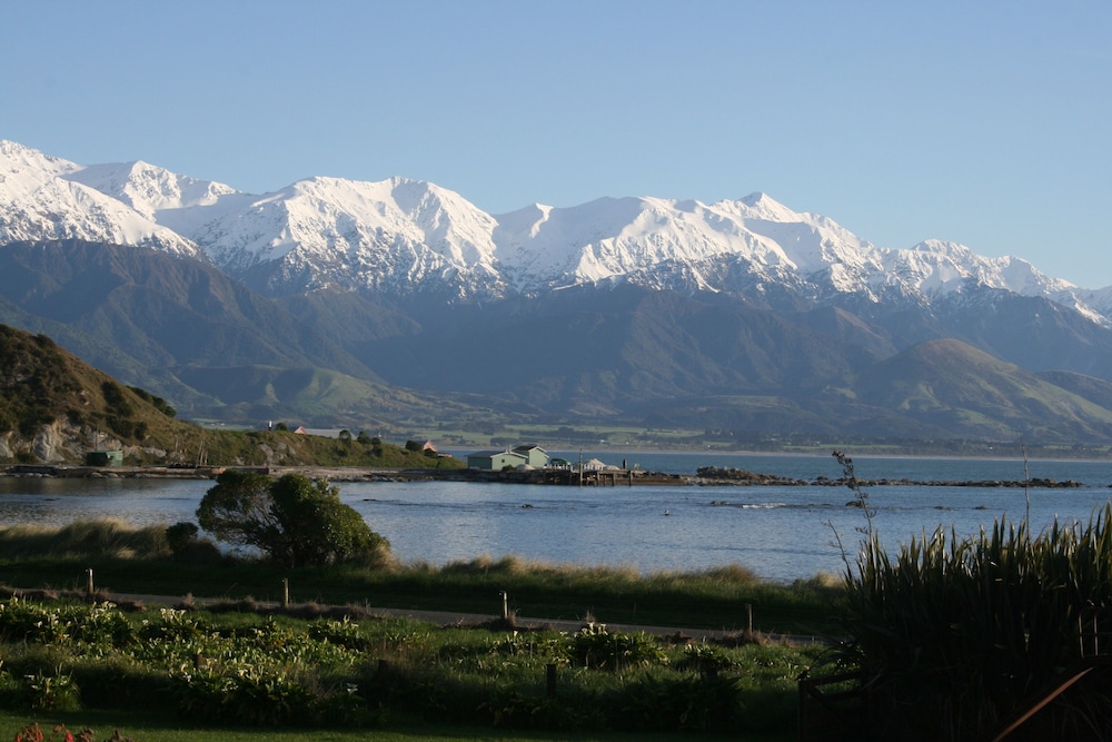 The Point Bed & Breakfast — 4-Star Luxury Hotel in Kaikoura, New Zealand