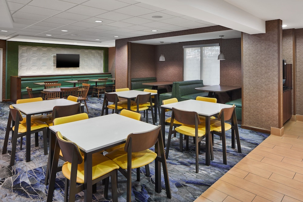 Fairfield Inn and Suites Gainesville - photo 21