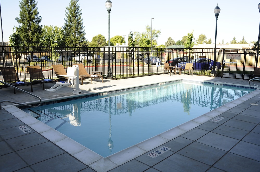 TownePlace Suites Redding - photo 19