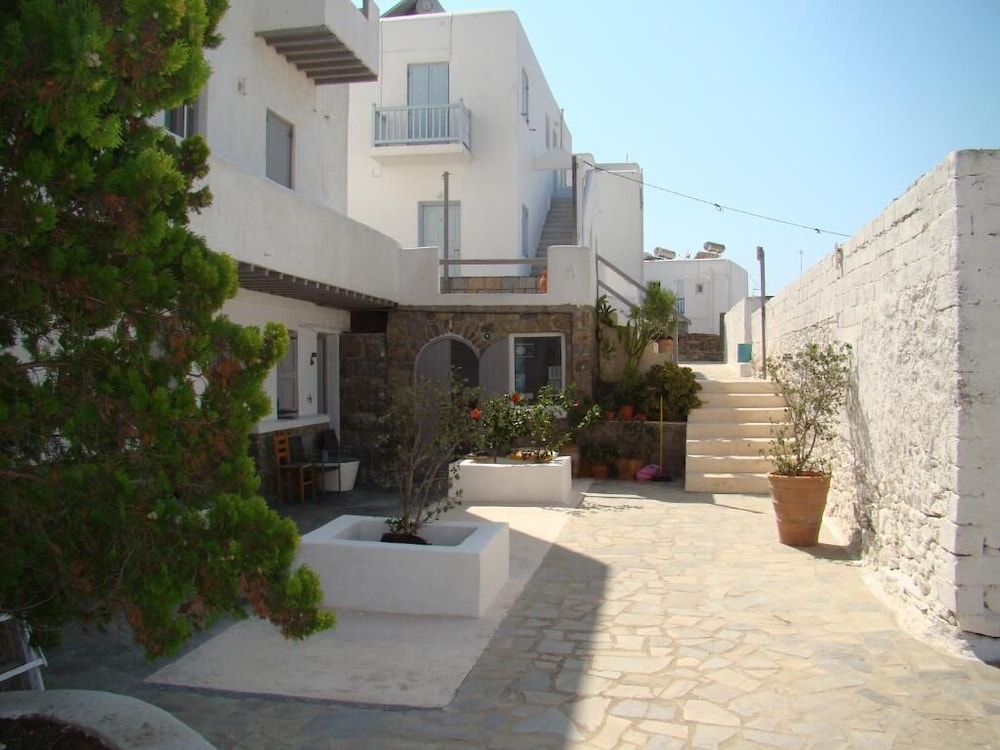 Manos Rooms - last minute hotel in Mykonos