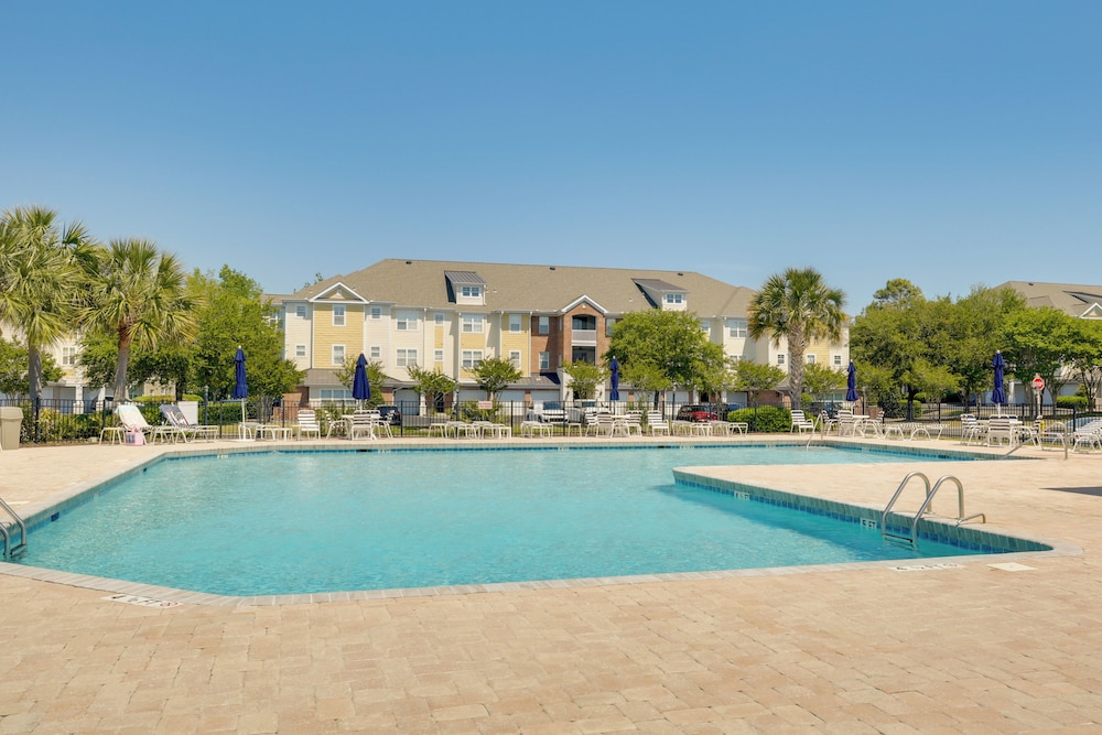 4 Golf Courses On Site North Myrtle Beach Villa — 4-Star Luxury Hotel in North Myrtle Beach, United States