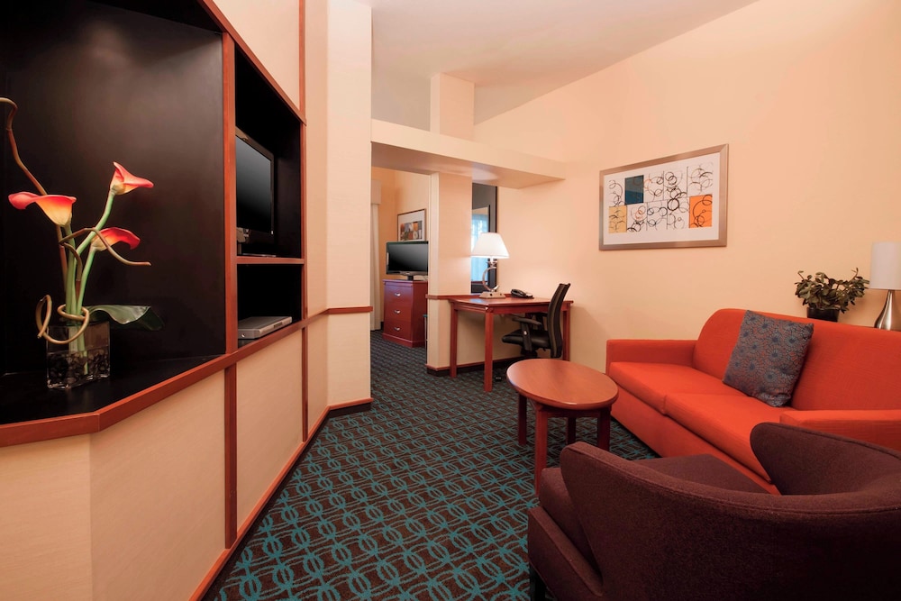 Fairfield Inn & Suites by Marriott El Centro - photo 18
