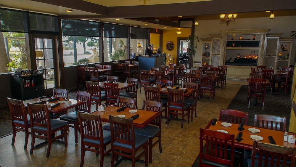 San Simeon Lodge - photo 42