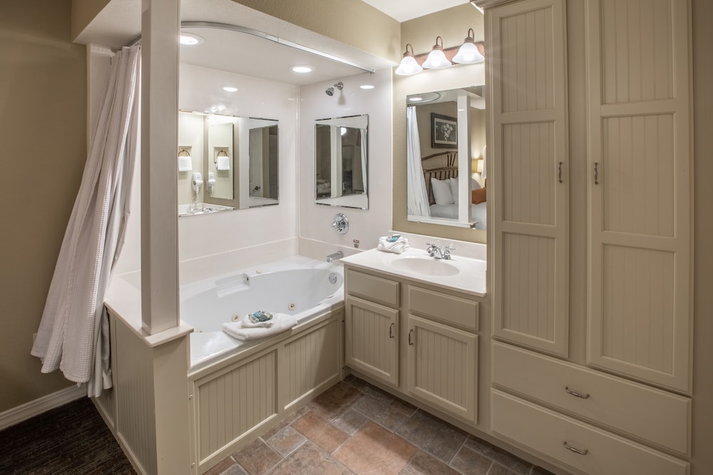 Holiday Inn Club Vacations Holiday Hills Resort Branson by IHG - photo 30