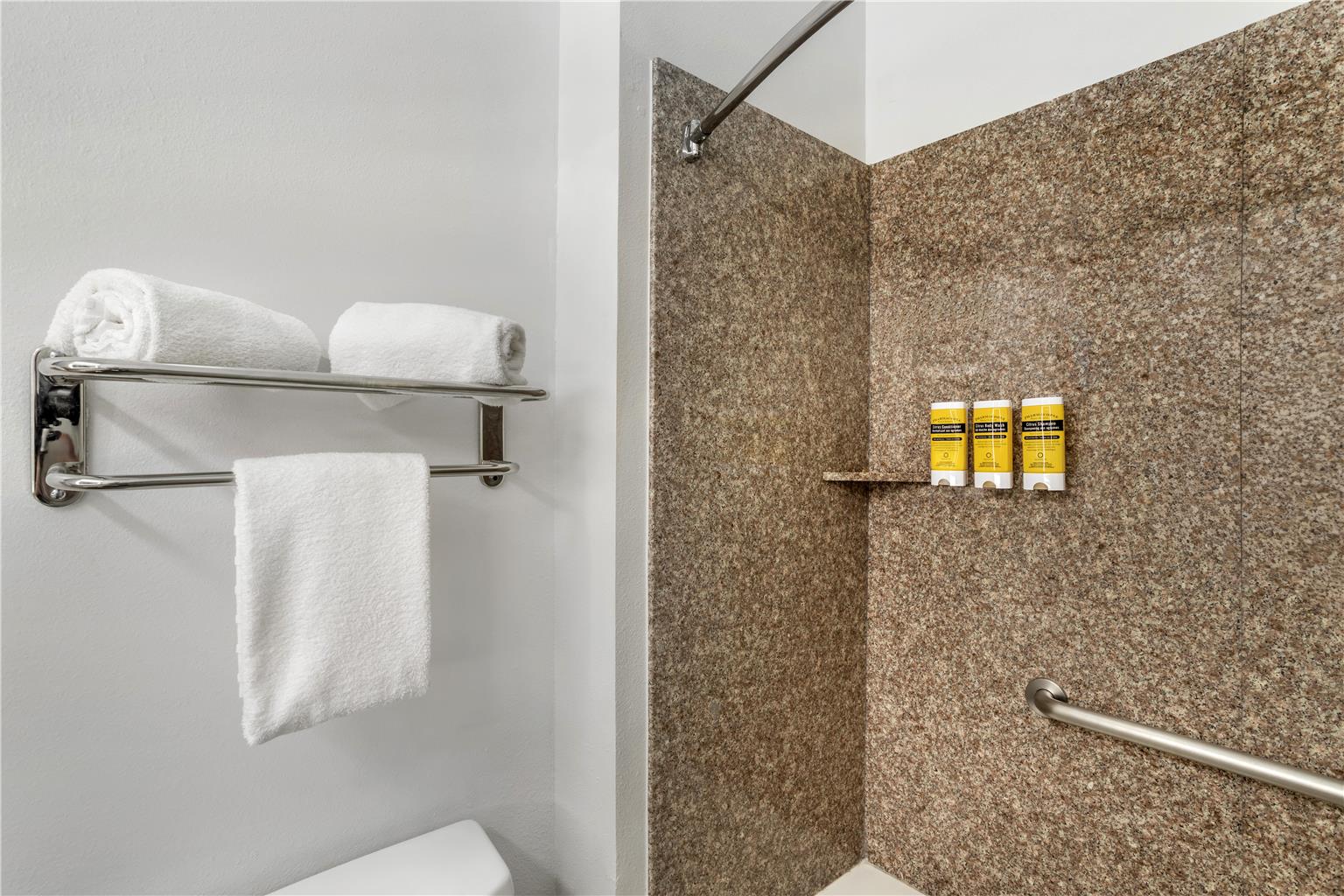 Best Western Plus New Caney Inn & Suites - photo 40