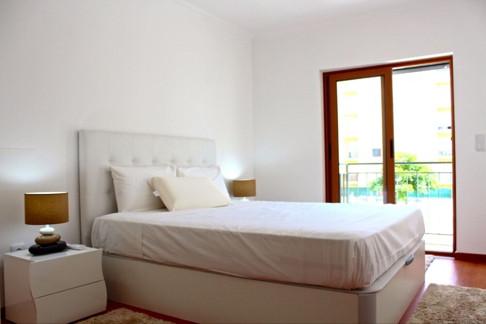 Damaia Apartment