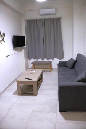 Cozy Mirror Apartment — 4-Star Luxury Hotel in Athens, Greece