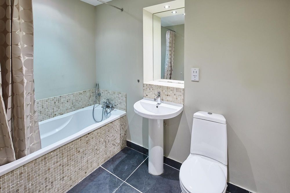 Host Stay Three Bays