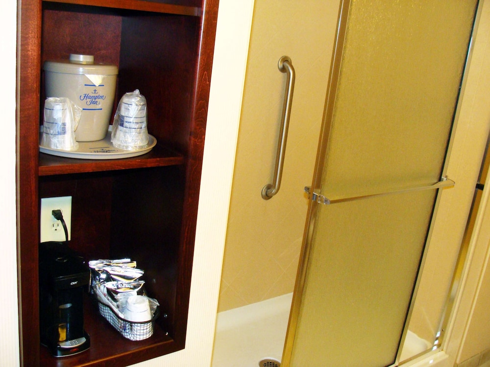 Hampton Inn Calera - photo 18