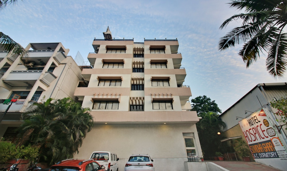 Hotel Hospice in Surat, India