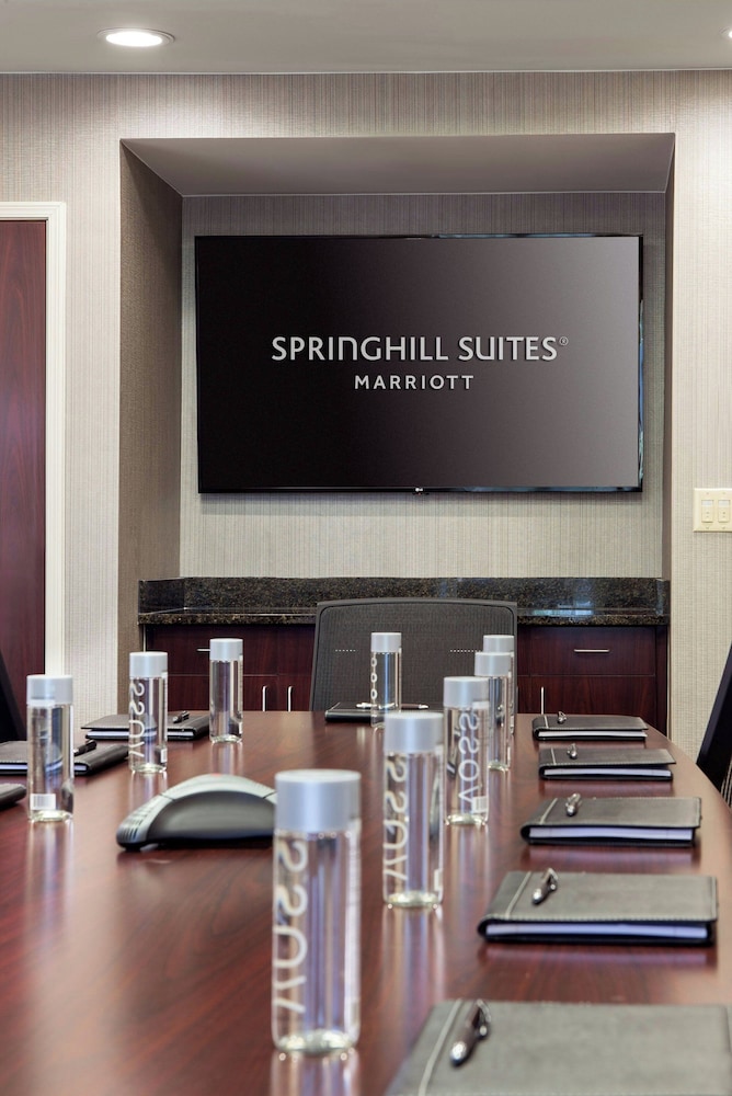 SpringHill Suites by Marriott Bakersfield - photo 22