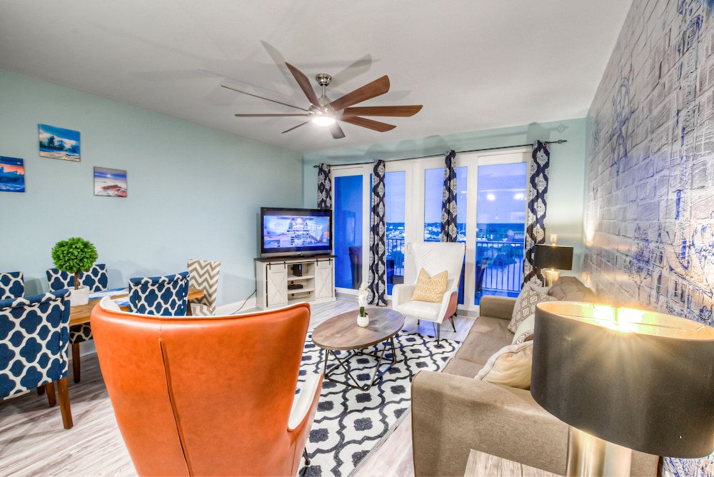 Laketown Wharf Resort by Aneliya's Rentals - photo 483