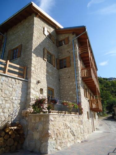 Appartamenti Camere Agritur Masi Brenta — 4-Star Luxury Hotel in Rovereto, Italy