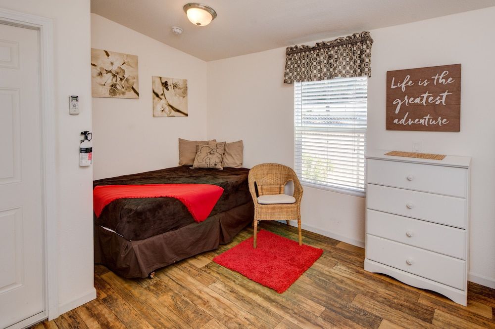 Windmill Trailer Court Extended Stay Studios - photo 8
