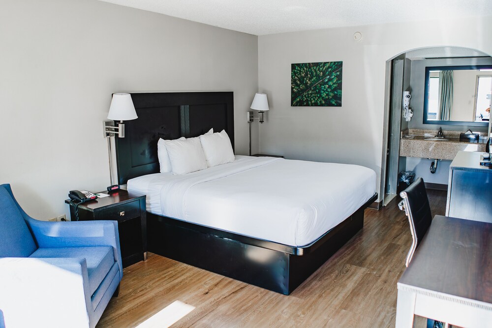 Quality Inn & Suites Monticello - photo 13