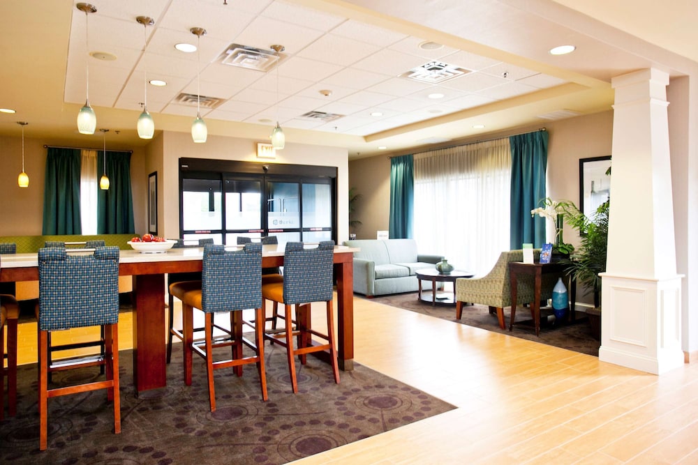 Hampton Inn Martinsburg South Inwood - photo 47