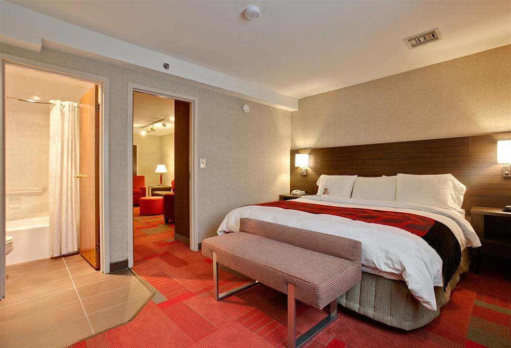 Radisson Hotel Madison - photo 8