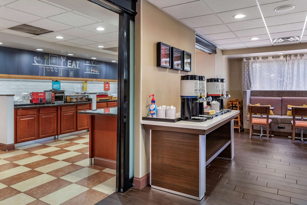 Hampton Inn Norco Corona Eastvale - photo 34