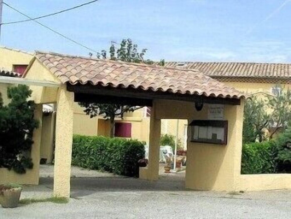 Logis Hôtel Le Mistral Restaurant Montélimar Sud in Montelimar, France