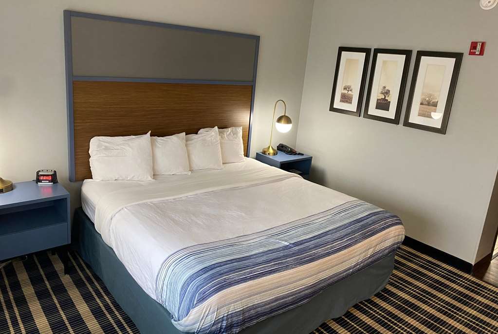 AmericInn by Wyndham Chanhassen - photo 19