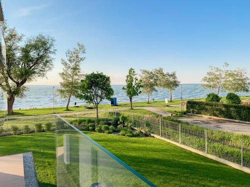 MyFlat Viewpoint 57 — 4-Star Luxury Hotel in Siofok, Hungary