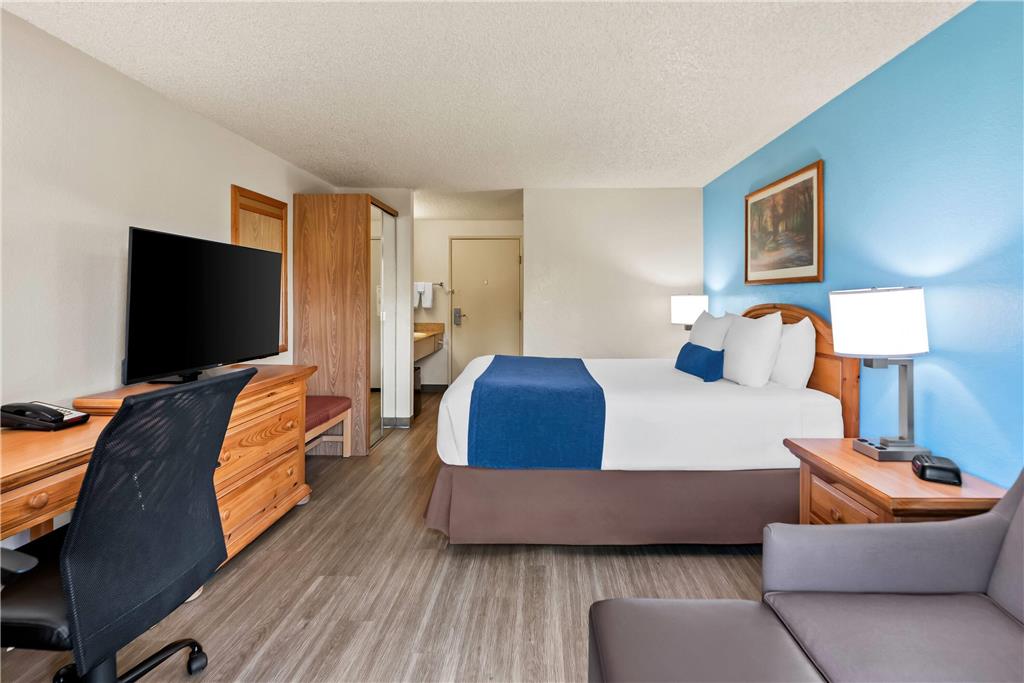 Baymont by Wyndham Yakima Riverfront - photo 26