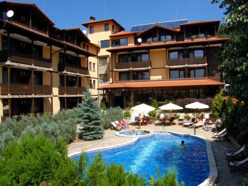 Hotel Center — hotel in Apriltsi