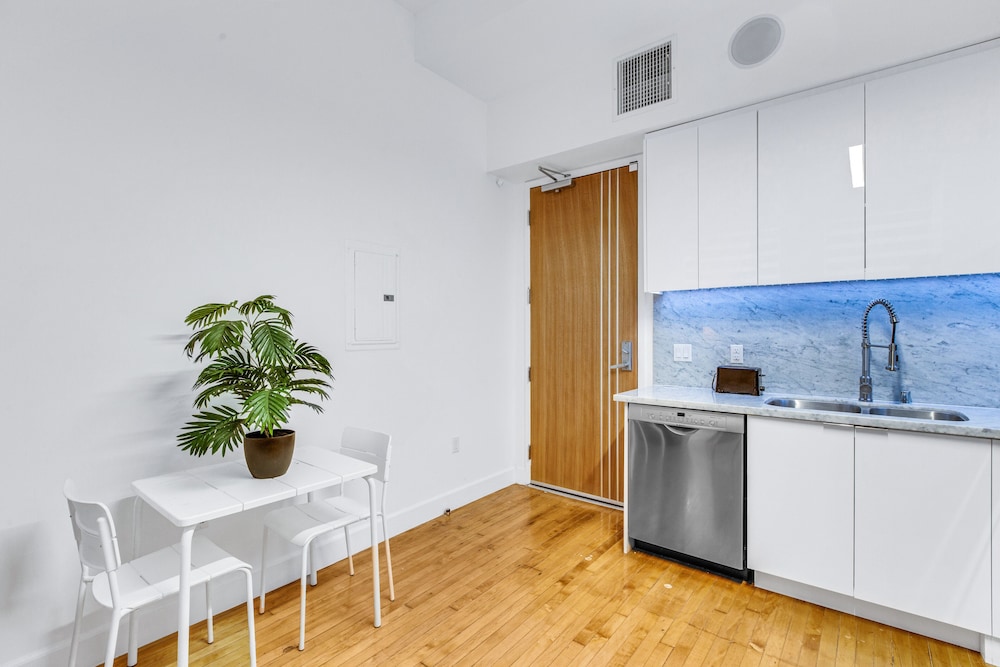 One Lux Stay HWH Downtown Los Angeles - photo 46
