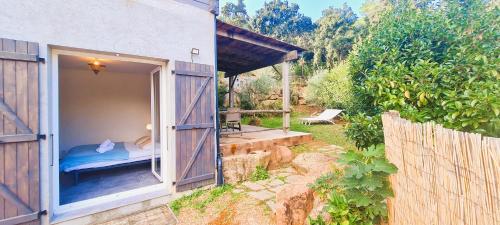 Appt Bruscaghju 6 pers 10 min rivière à pieds xx 15 min plage en voiture in Zonza, France