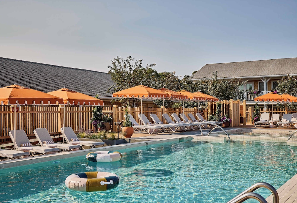 The Beachside At Nantucket — Nantucket
