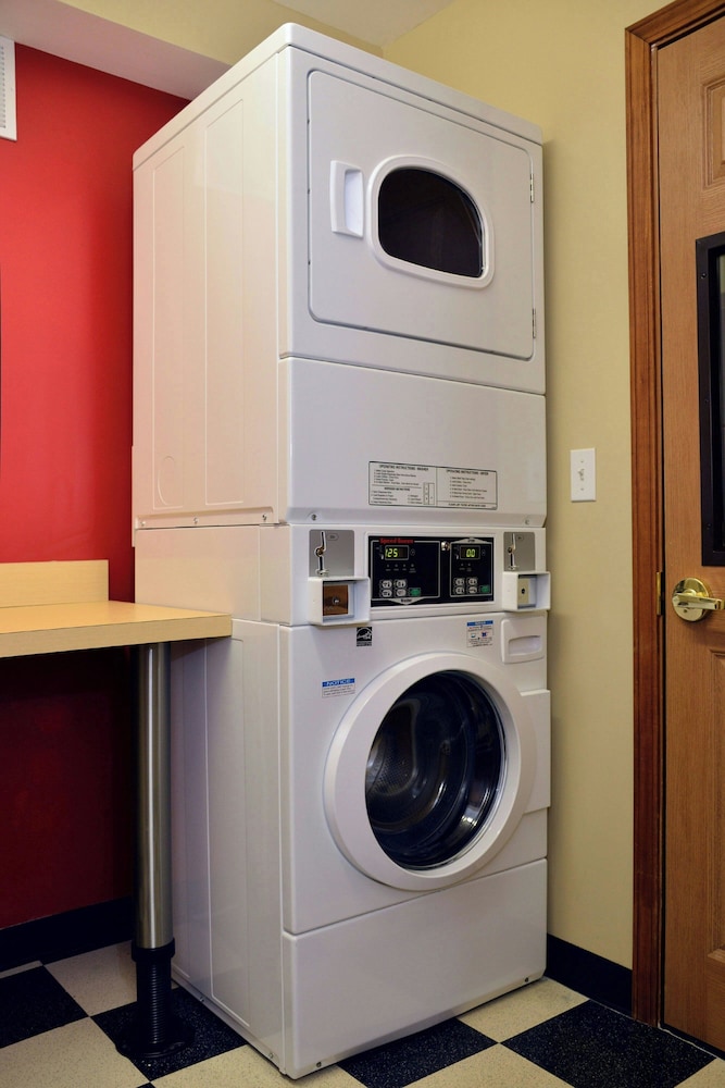 Towneplace Suites by Marriott East Lansing - photo 23