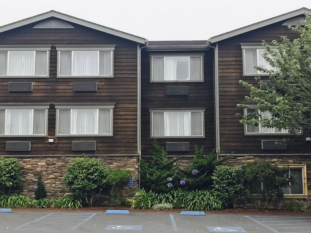 Holiday Inn Express Ft Bragg by IHG - photo 41