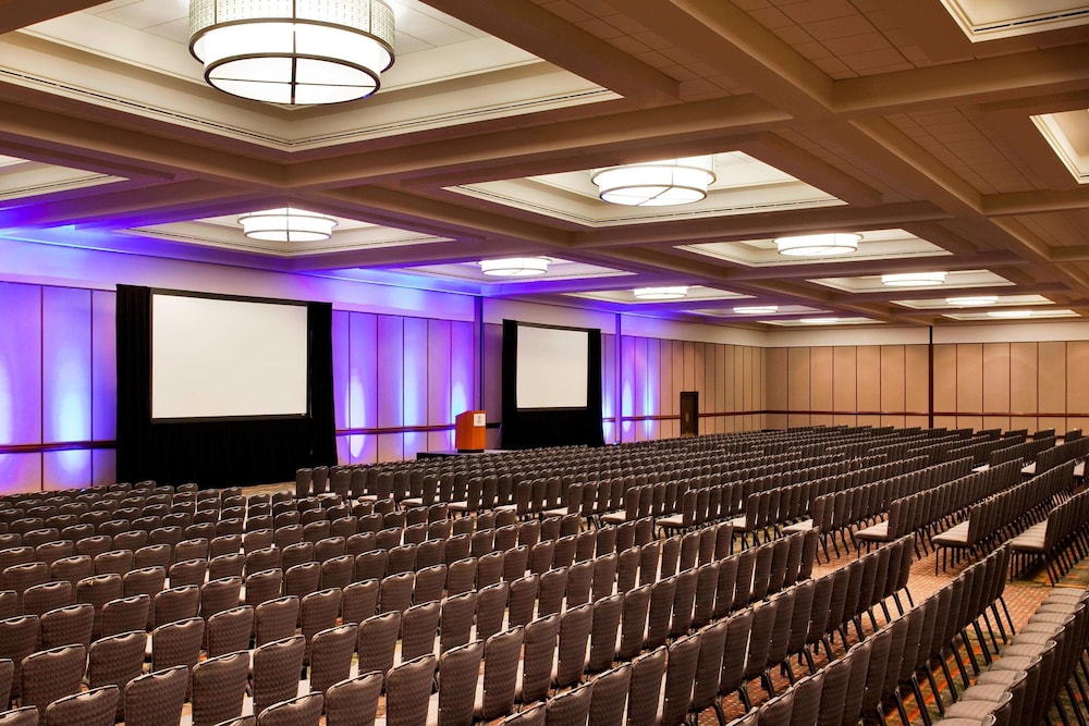 Sheraton Kansas City Hotel at Crown Center - photo 40