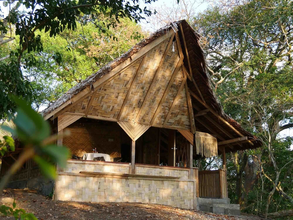 Mahun on the Lagoon Bungalows in Lakatoro, Vanuatu