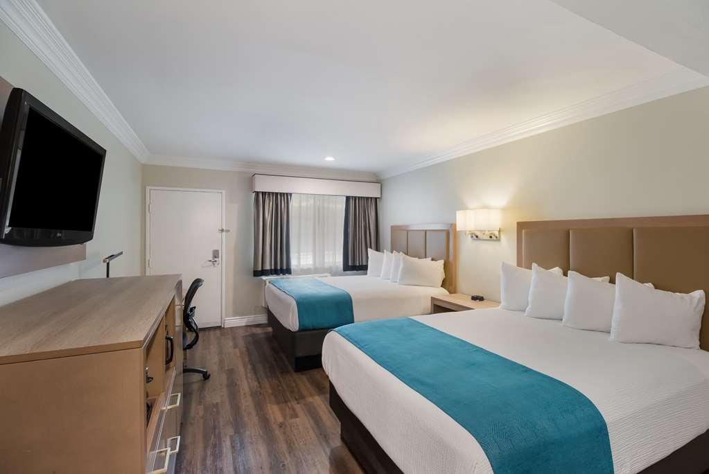 Best Western Woodland Hills Inn - photo 23