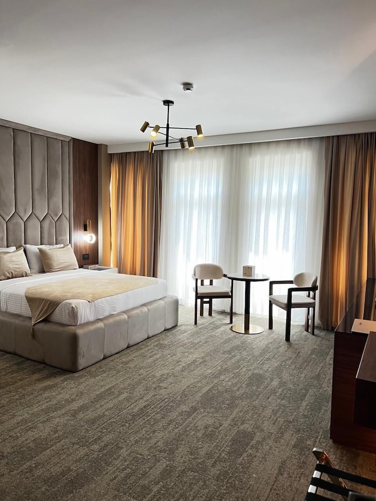 White Breeze Hotel — 4-Star Luxury Hotel in Baku, Azerbaijan