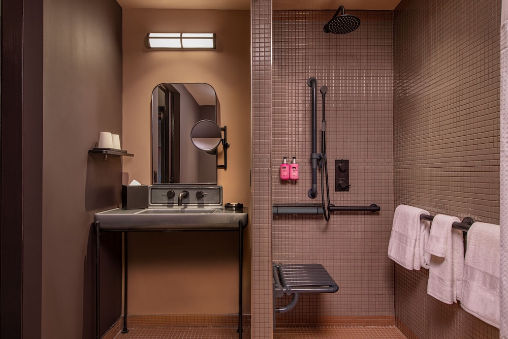 Moxy Downtown Los Angeles - photo 23