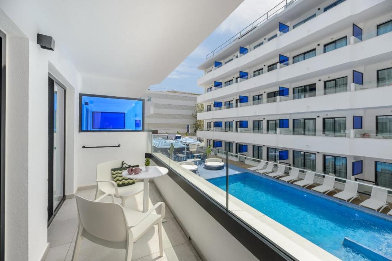 Apartamentos Vibra Jabeque Blue — 4-Star Luxury Hotel in Ibiza, Spain