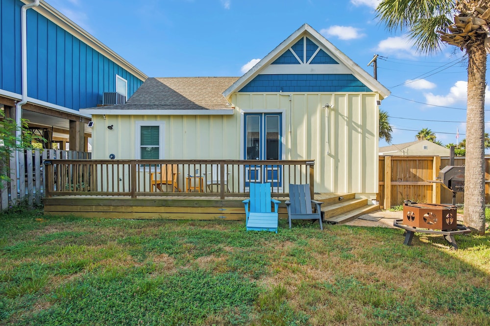 Alister Trio by Silver Sands Vacation Rentals — 4-Star Luxury Hotel in Port Aransas, United States