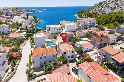 Apartments by the sea Razanj Rogoznica 21529 — 4-Star Luxury Hotel in Marina, Croatia