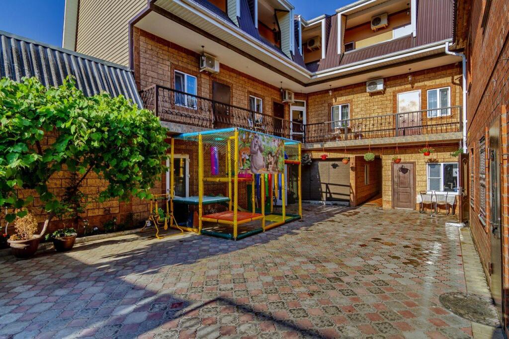 Mari & Milen in Dzhubga, Russia