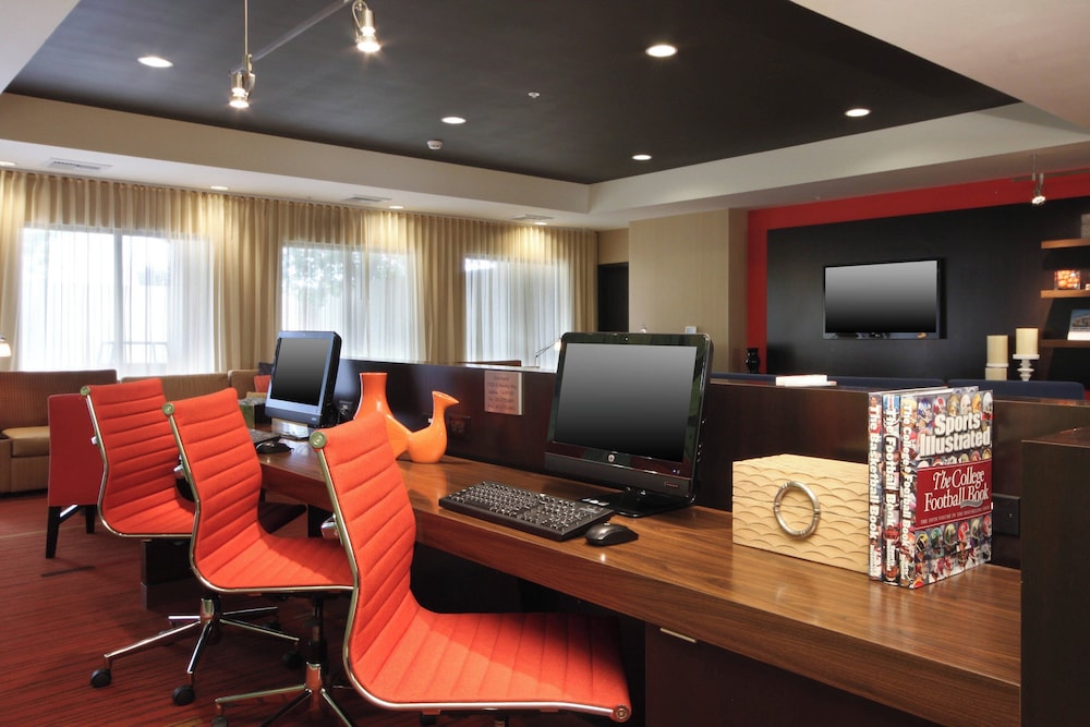 Courtyard by Marriott Salinas Monterey - photo 27