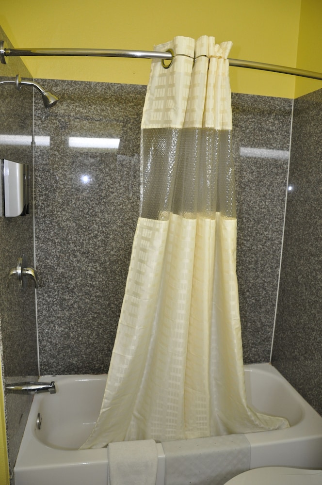 Plantation Suites & Conference Center - photo 28