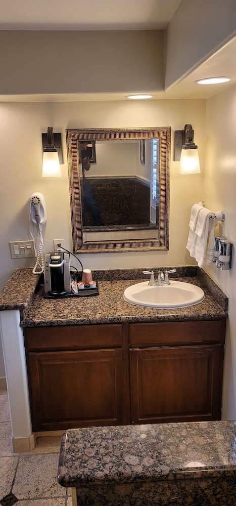Pismo Beachwalker Inn & Suites - photo 61