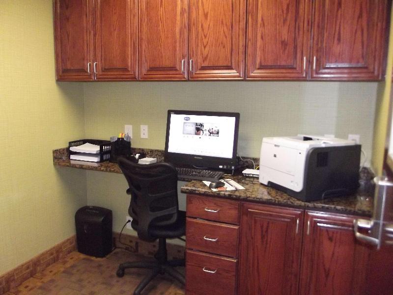 Hampton Inn & Suites Gainesville - photo 70