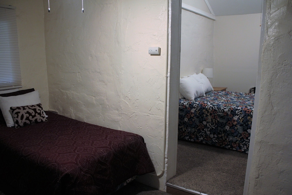 Shep's Miners Inn - photo 19