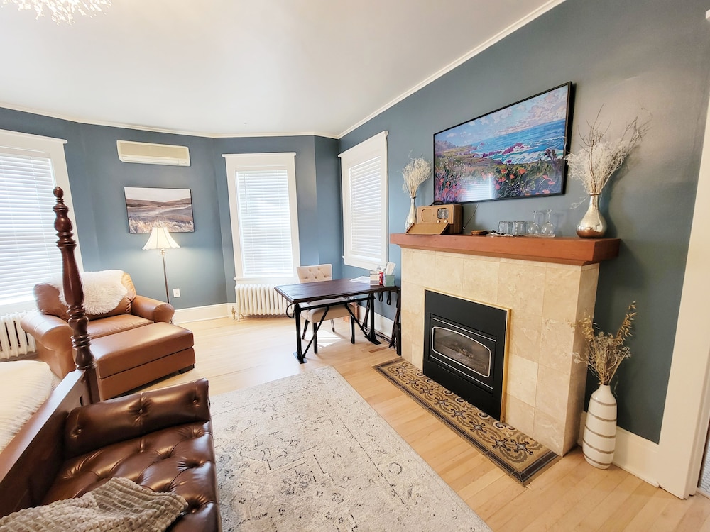 Historic GG Barnum Mansion by Heirloom Boutique Collection - photo 34