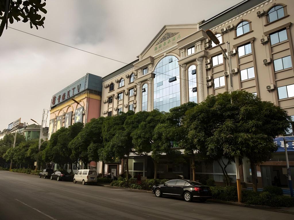 Green Tree Inn - carbon neutral hotel in Tengyue