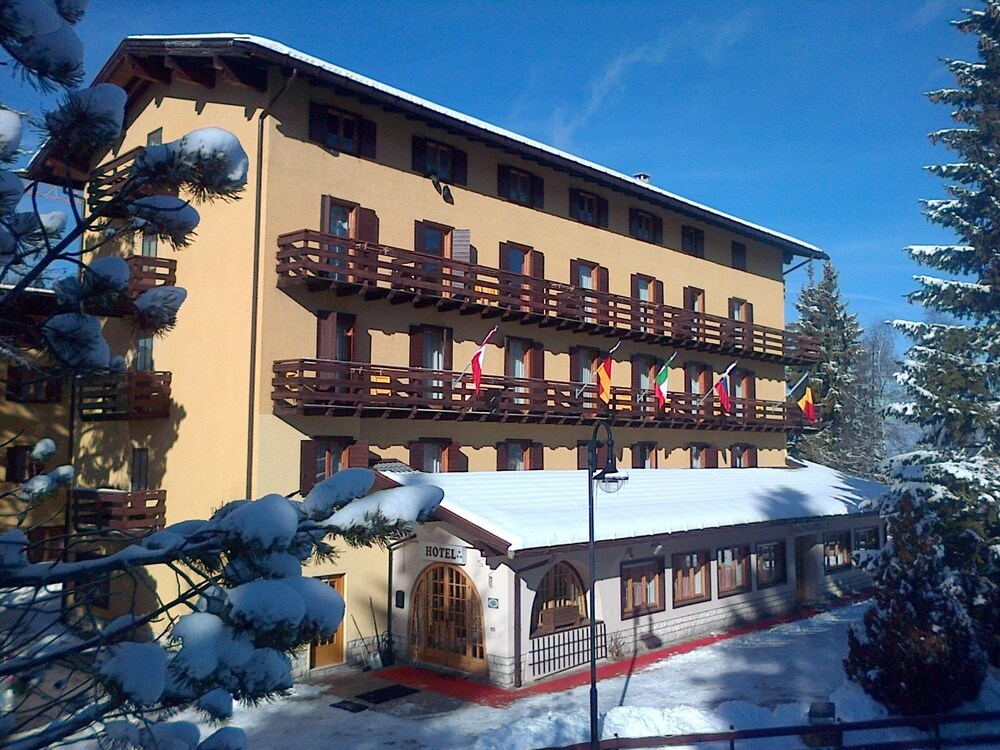 Life Hotels Des Alpes in Folgaria, Italy